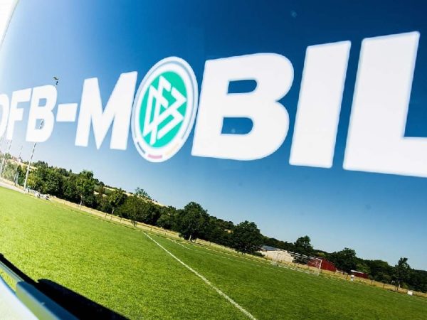 Logo DFB-Mobil_nsw